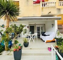 Komplett renoviertes Reihenhaus mit 2 Schlafzimmern und 1 Badezimmer nur 550 Meter vom Strand von El Moncayo entfernt - Guardamar del Segura Valencia