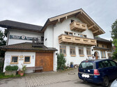Ansicht Parkplatz - 15 Zimmer Gaststätte, Restaurant, Lokal zur Miete in Saaldorf-Surheim