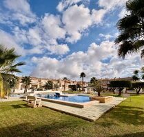 Endreihenhaus mit 3 Schlafzimmern, 2 Bädern, Klimaanlage und Gemeinschaftspool - Rojales Valencia