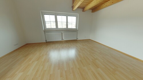 Wohnzimmer - 3 Zimmer Etagenwohnung zur Miete in Ainring