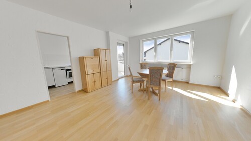 Wohnbereich - 2 Zimmer Etagenwohnung zur Miete in Freilassing