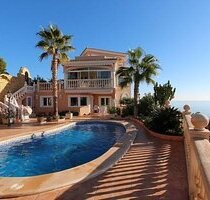 Schöne Villa mit großem privatem Pool und beeindruckendem Blick über die Küste - El Campello Valencia