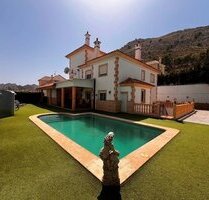 Villa mit 6 Schlafzimmern, 5 Bädern und Privatpool nur 5 Minuten vom Stadtzentrum - Jijona Valencia