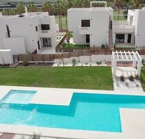 Obergeschoss-Appartements mit 2 Schlafzimmern 2 Bädern, Dachterrasse und Gemeinschaftspool in sehr schöner Golfanlage - Algorfa Valencia