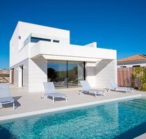 Großzügige Villen mit 3 Schlafzimmern, Dachterrasse und Privatpool - Los Montesinos Valencia