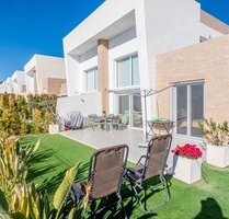 Beeindruckende moderne Villa mit 3 Schlafzimmern, 2 Bädern, Dachterrasse und Gemeinschaftspool im La Finca Golf und Spa Resort - Algorfa Valencia