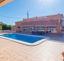 Sehr schöne Landhaus-Villa mit 3 Schlafzimmern, 2 Bädern, Dachterrasse und Privatpool - Rafal Valencia