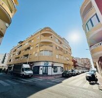 Appartement mit 2 Schlafzimmern und 1 Bad im Zentrum von La Mata nur 100 m vom Strand entfernt