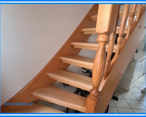 EG_Treppe - Einfamilienhaus mit 100,00 m² in Köthen zum Kaufen