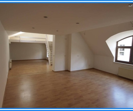 Wohn- und Schlafbereich über 2 Ebenen - Reizvolle Wohnung mit Loftcharakter ! - auch für Studenten -