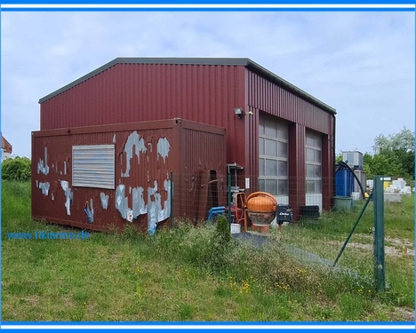 Leichtbauhalle - Gewerbeobjekt mit Büro und Lager in Merseburg auf 6700 m² Grund