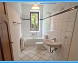 Bad mit Wanne - Etagenwohnung mit 66,00 m² in Köthen zur Miete