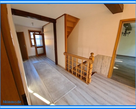 Flur im OG - 5 Zimmer Maisonettenwohnung in Köthen