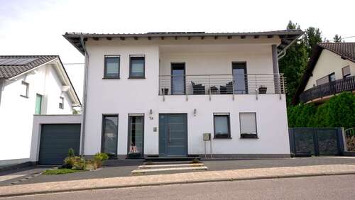 Foto - Haus zum Kaufen in Schwalbach 549.000,00 € 158 m²