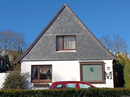 Freistehendes Haus - Freistehendes Einfamilienhaus in Bad Schwartau mit Garage