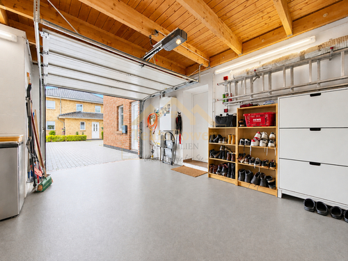 Garage - 
