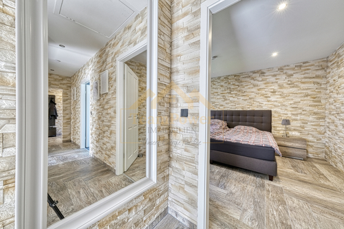 Blick ins Schlafzimmer - 