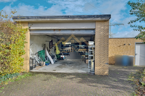 Garage - 