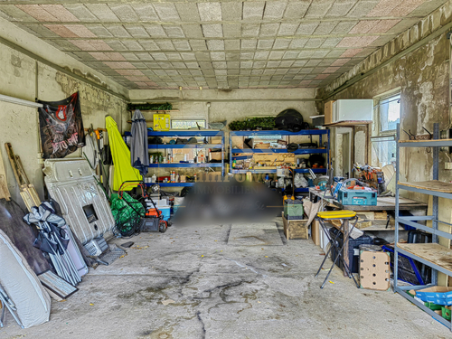 Garage - 