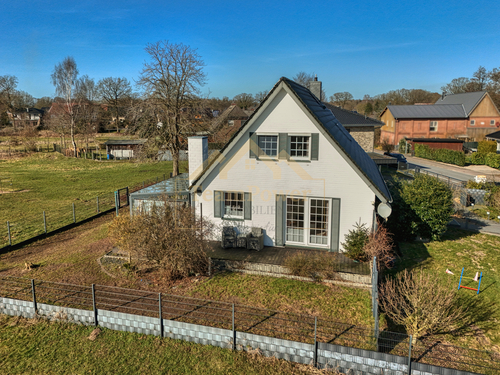 SCHÖNER WOHNEN - 4 Zimmer Einfamilienhaus zum Kaufen in Arpsdorf