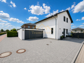 Auffahrt_Garage - Einfamilienhaus mit 120,00 m&sup2; in Bad Bramstedt zum Kaufen