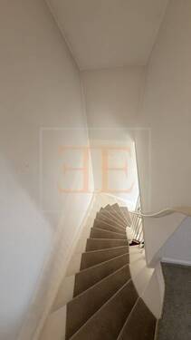 Treppe ins Obergeschoss - 