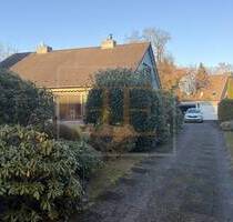Klassische DHH mit Vollkeller und Garage in ruhiger Sackgassenlage von Ahrensburg