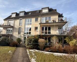 Sonnige 2-Zimmer-Wohnung mit Südbalkon und Tiefgarage in ruhiger Lage von Hamburg-Lurup - Hamburg / Lurup