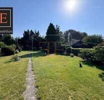 Grundstück mit Perspektive: Platz für zwei Traumhäuser in gewachsener Lage von Halstenbek