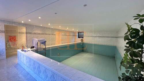 Innenpool im Keller - 