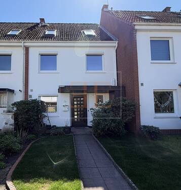 IMG_1556 - Frisch saniertes Reihenmittelhaus mit 6 Zimmern, Balkon und Einzelgarage zu vermieten