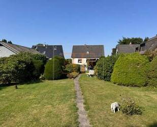 Grundstück mit Platz für Ihr neues Zuhause in gewachsener Lage von Halstenbek