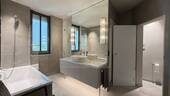 Vollbad mit Wanne und Dusche - 