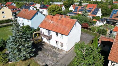 Foto - Haus zum Kaufen in Schrozberg 249.000,00 € 114.39 m²