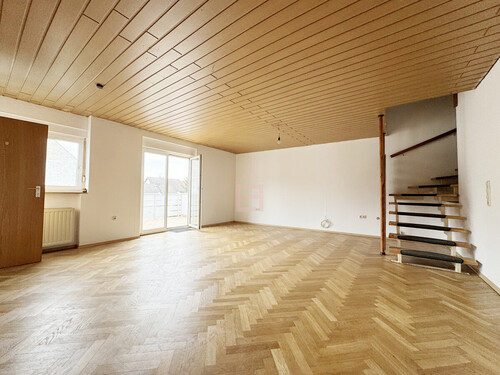 Wohnzimmer - 3 Zimmer Etagenwohnung zum Kaufen in Groß-Gerau / Wallerstädten