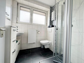 Tageslichtbad mit Dusche - 