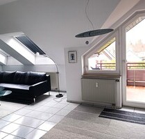 Schöne 3-Zimmer-Dachgeschosswohnung mit zwei Garagen in Senden-Aufheim