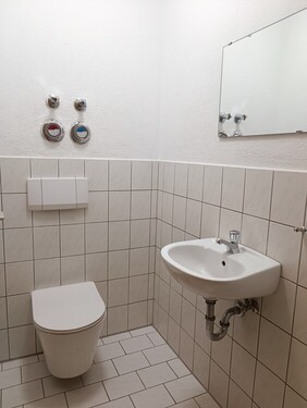 WC - 