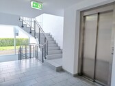 Aufzug - Treppenhaus - 