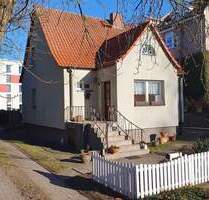 Einfamilienhaus mit Garage - nur wenige Gehminuten zum Tollensesee und ins Stadtzentrum - Neubrandenburg Südstadt