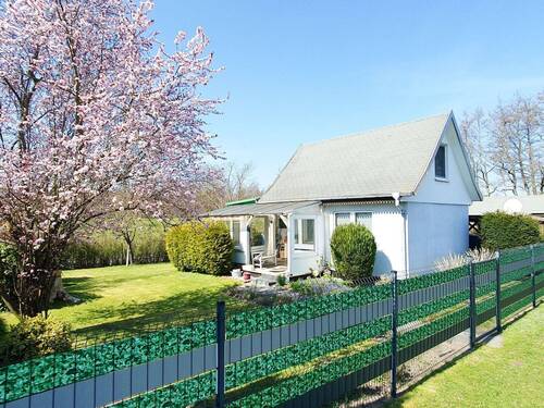 Hausansicht - Ihr Rückzugsort an der Ostsee - Ferienhaus auf Eigentumsland, Ostsee nur ca. 900 m entfernt