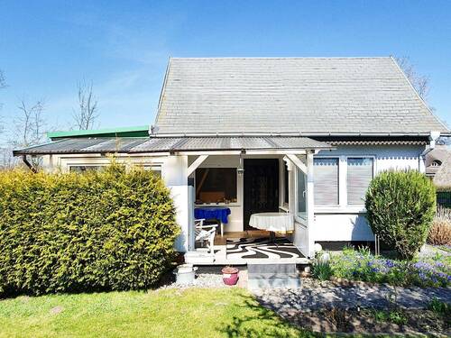 Hausansicht - 2 Zimmer Bungalow zum Kaufen in Mesekenhagen