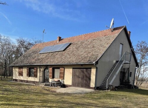 Bild 1 - Großes Wohnhaus mit 7 ha Grundstück in Südungarn