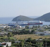 Panoramablick auf den Hafen von Andros - Andros Port Panoramablick auf den Hafen von Andros - Andros Port