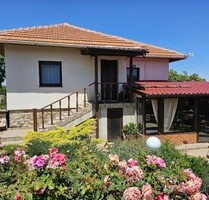 Haus mit großem Grundstück nah am Meer - Varna Haus mit großem Grundstück nah am Meer - Varna