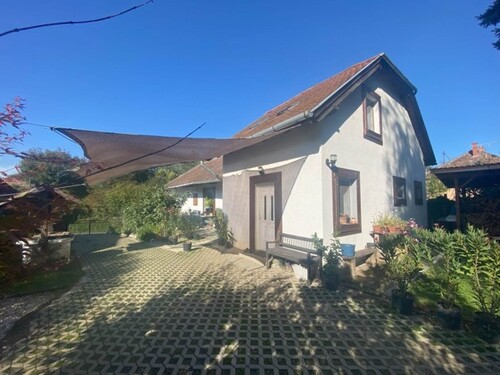 Bild 2 - 3 Zimmer Einfamilienhaus zum Kaufen in Bezeréd