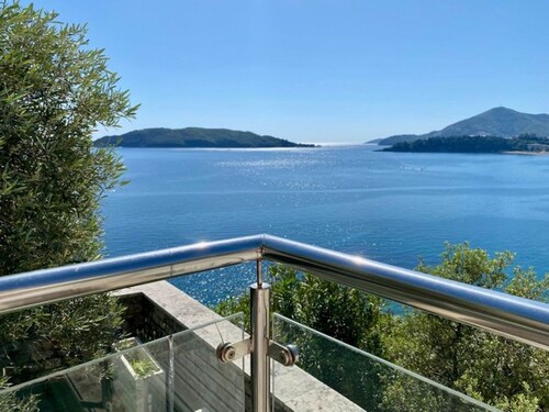 Bild 1 - LUX 221m2 am Berg - 890.000,00&nbsp;EUR Kaufpreis, ca.&nbsp; 221,00&nbsp;m&sup2;&nbsp;Wohnfl&auml;che