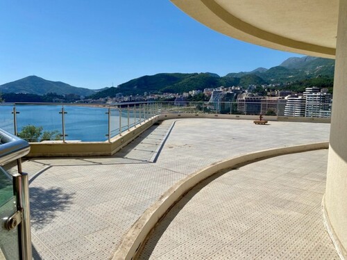 Bild 2 - 3 Zimmer Etagenwohnung zum Kaufen in Budva - Rafailovici