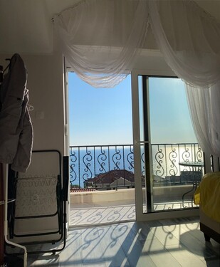 Bild 2 - 4 Zimmer Etagenwohnung zum Kaufen in Sveti Stefan