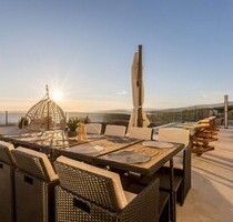 Stadtvilla mit Swimmingpool und herrlichem Panoramablick aufs Meer - Podstrana